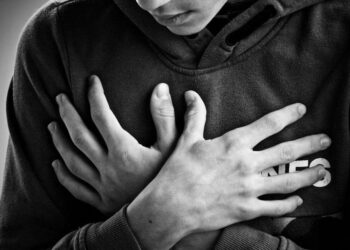 El estrés prolongado y la ansiedad pueden desencadenar cáncer de mama, de colon y de próstata