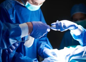 Avances para cirugía total de cadera y rodilla: recuperación en un día