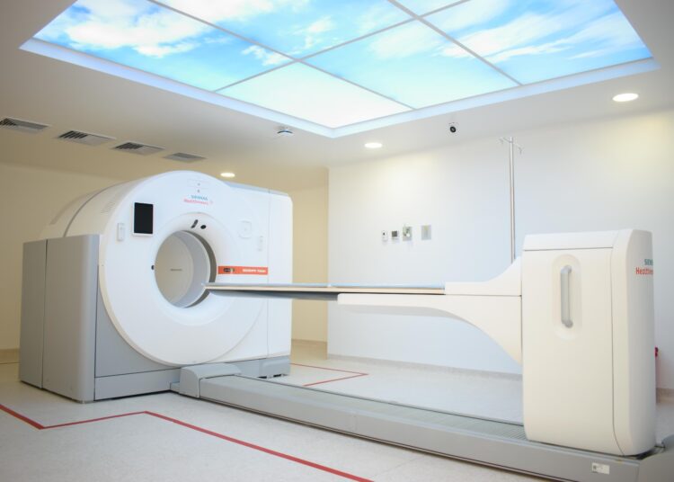 Colombia lidera diagnósticos en Latinoamérica con nuevo equipo de medicina nuclear, está en la Clínica Marly